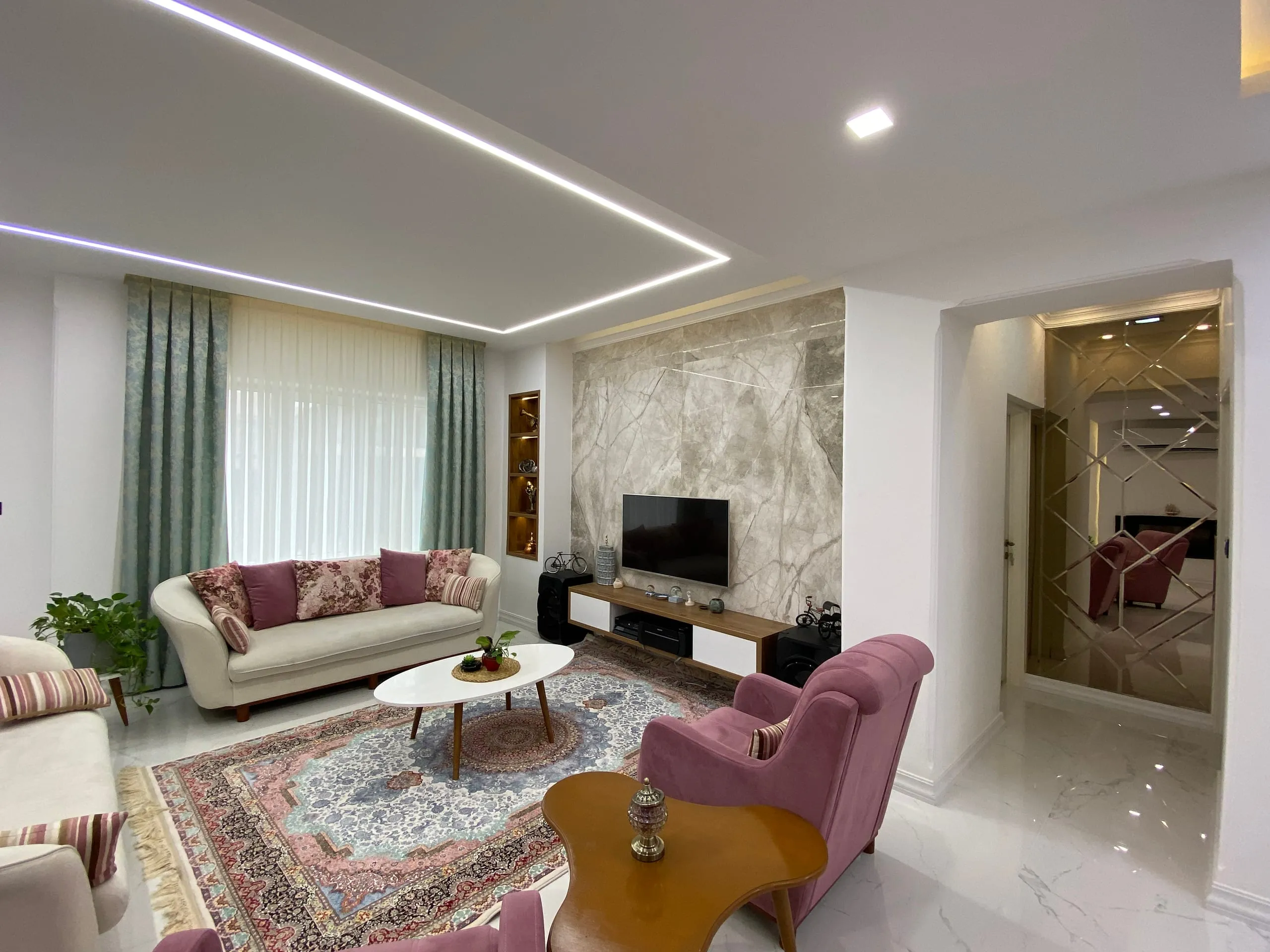 Golkhuneh Villa — Photo 9