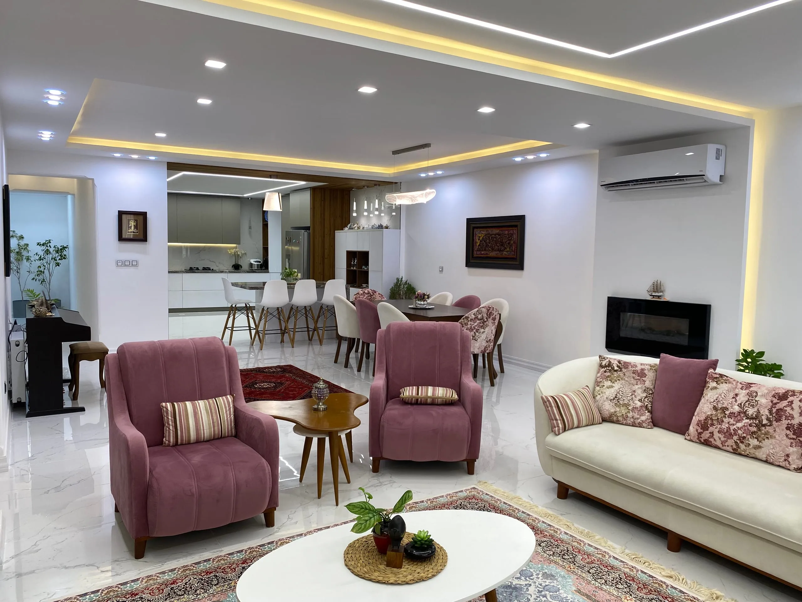 Golkhuneh Villa — Photo 13