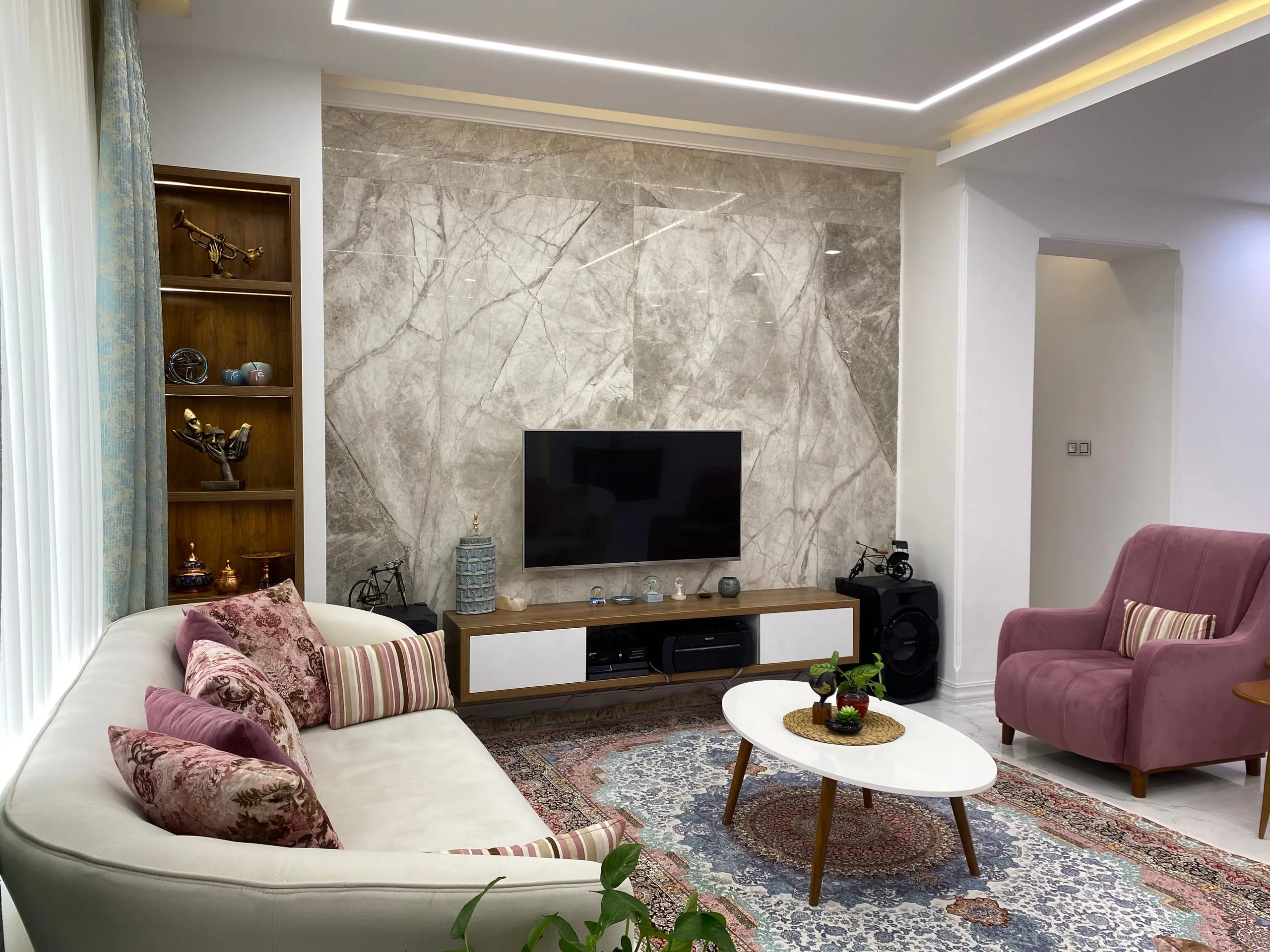 Golkhuneh Villa — Photo 14